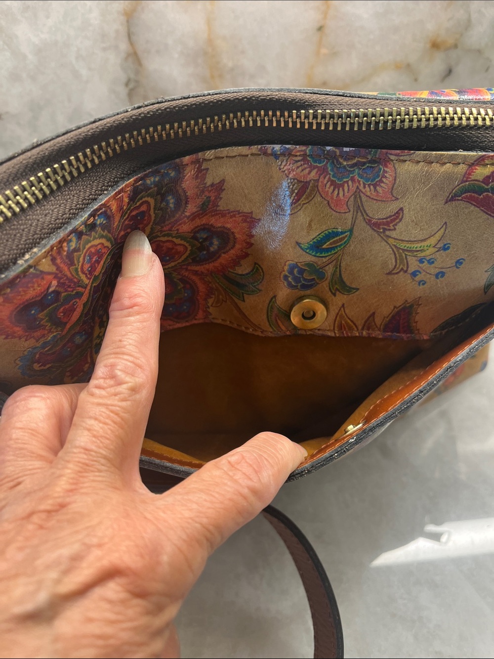 Patricia Nash Floral Print Tan Leather Crossbody Bags 22” drop - Picture 4 of 9